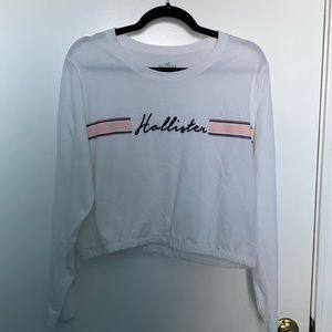 hollister cropped white long sleeve logo